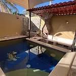 Casa Con Alberca Y Entrada Independiente