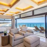 Cabo Break Hotel