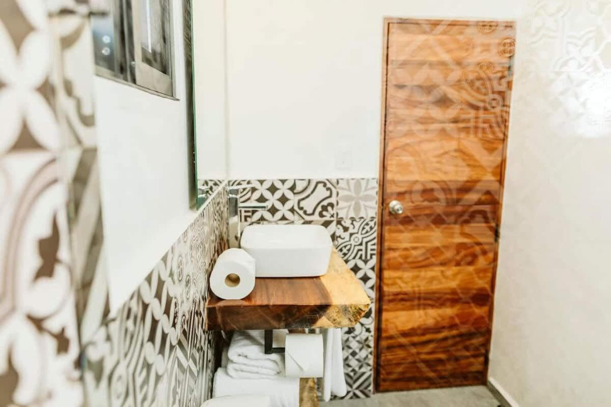 4 Charming King In Luxurious Boutique