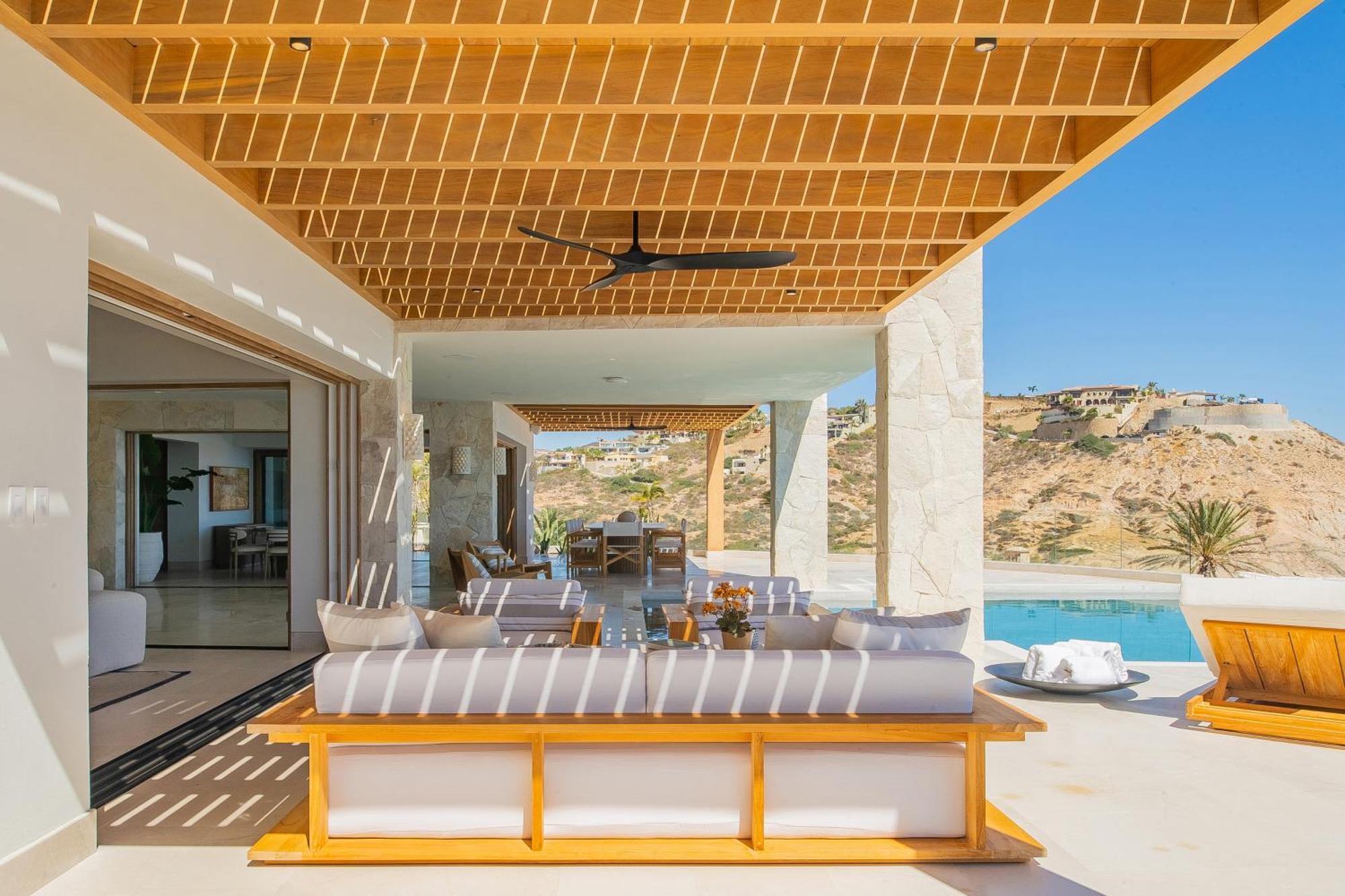 New Stunning Villa, Full Staff, Gym And Has Its Own Private Swimmable Villa San Jose del Cabo