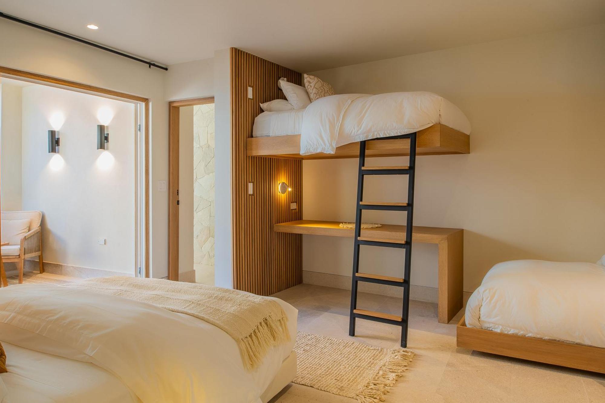 New Stunning Villa, Full Staff, Gym And Has Its Own Private Swimmable Villa San Jose del Cabo