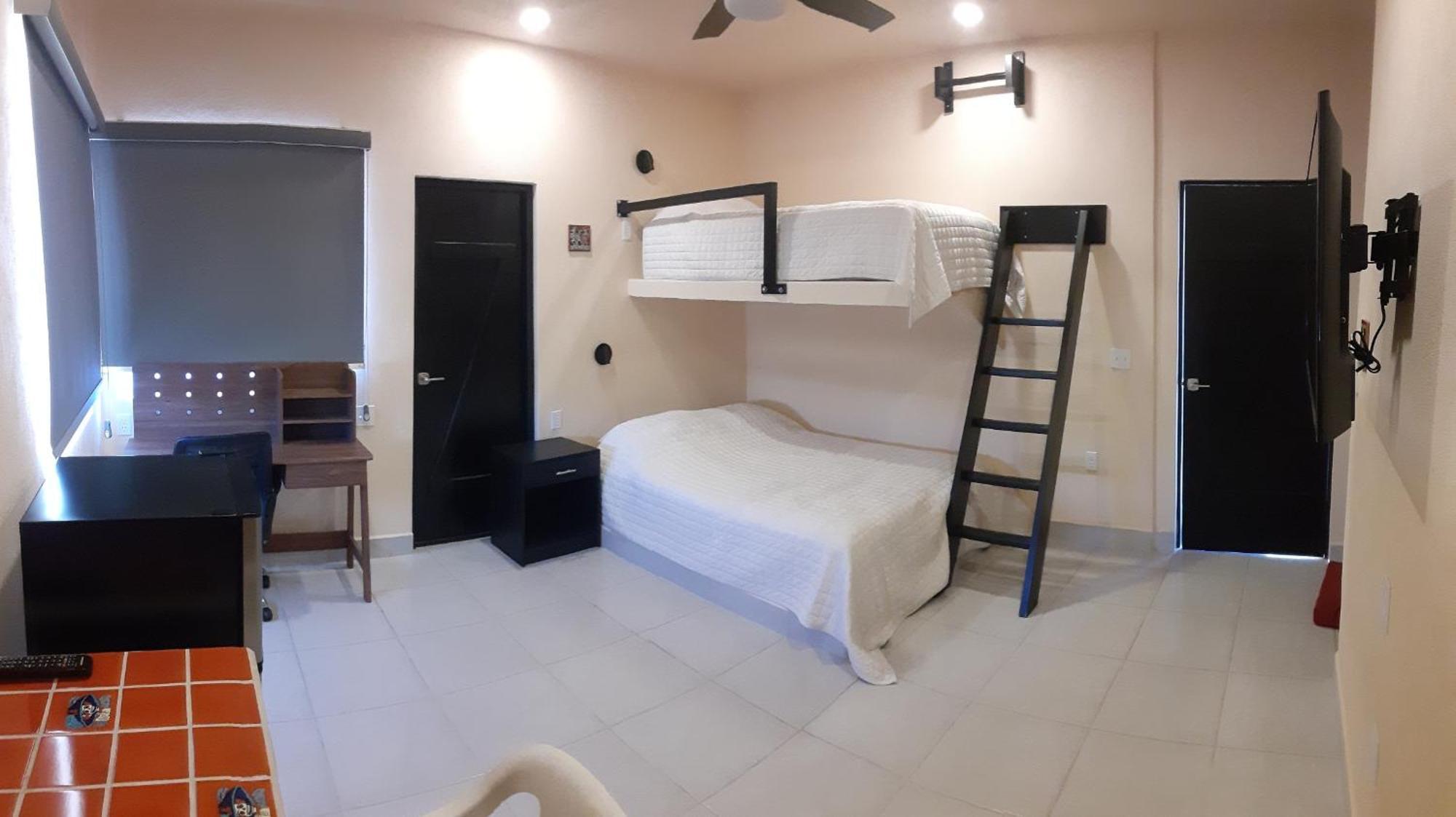 Nomad Hostal
