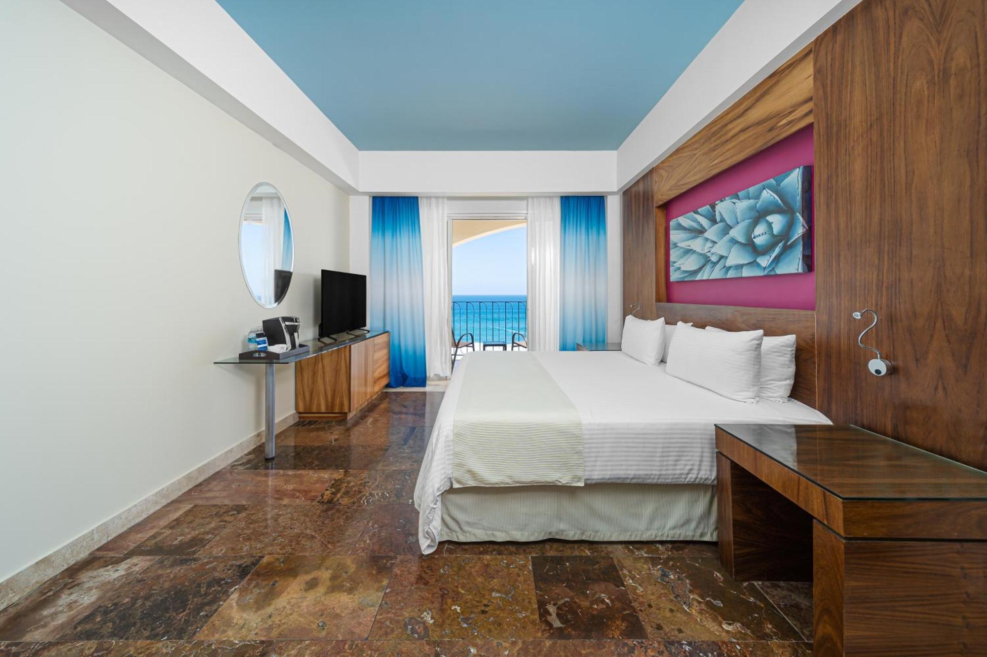 Krystal Grand Cabos -