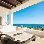 Casa Yvonne Modern Amenities Near Exclusive Golf Course Sleeps 16