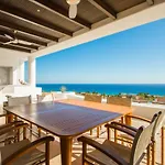 Casa Yvonne Modern Amenities Near Exclusive Golf Course Sleeps 16