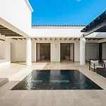 Casa Yvonne Modern Amenities Near Exclusive Golf Course Sleeps 16