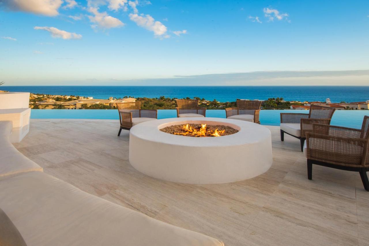 Casa Yvonne Modern Amenities Near Exclusive Golf Course Sleeps 16 Villa *