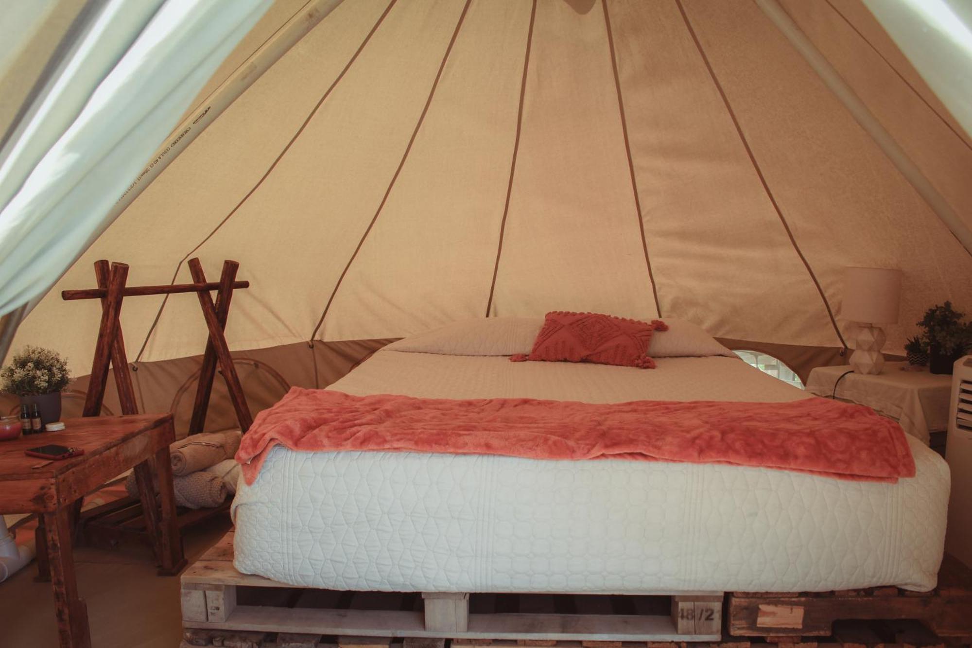 Camping Rustico Lounge-tipi With Ac In Front Of The *