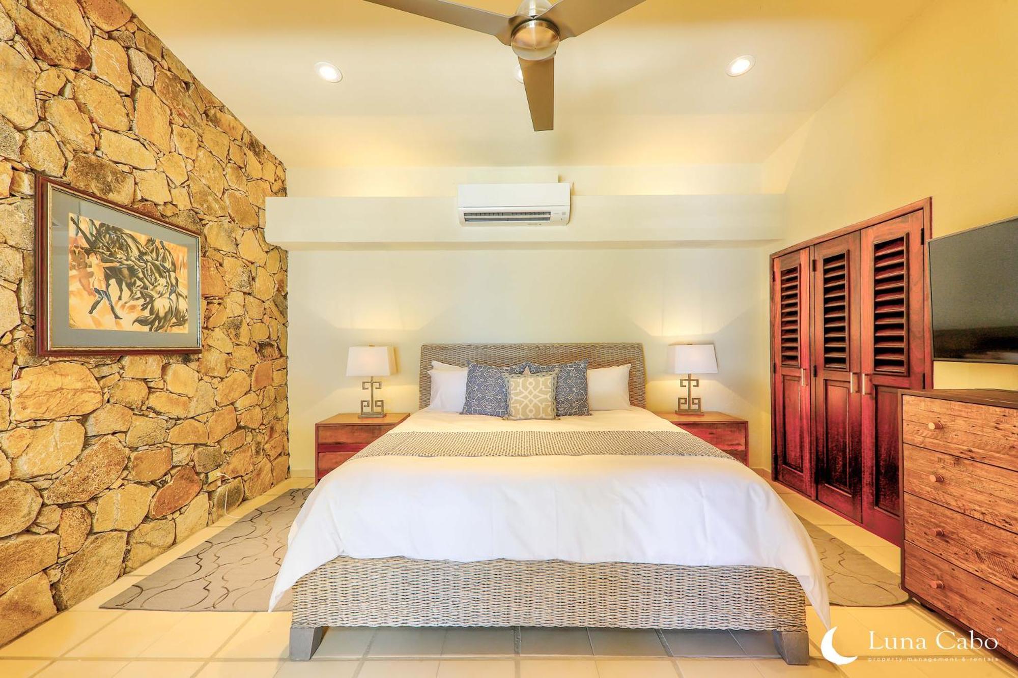 Beachside Paradise, Heated Pool, Sunsets & Bbq