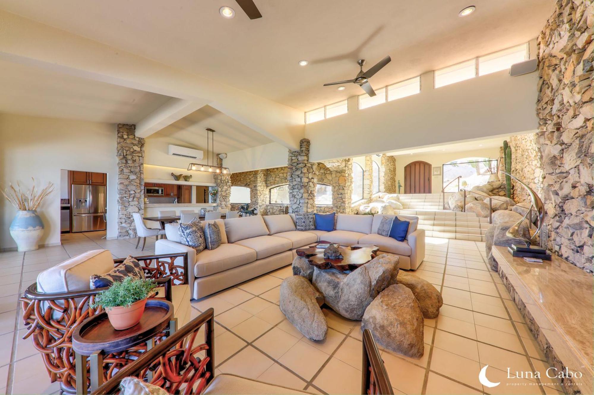 Beachside Paradise, Heated Pool, Sunsets & Bbq