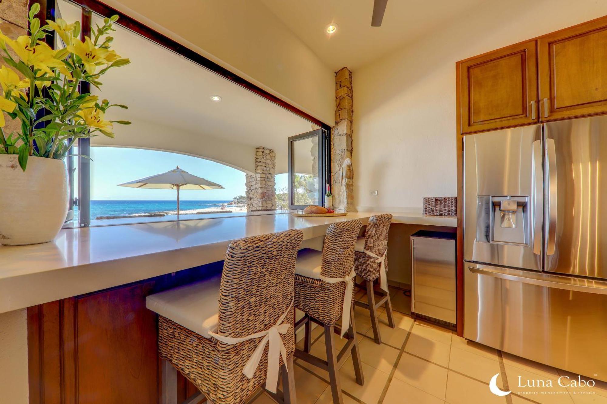 Beachside Paradise, Heated Pool, Sunsets & Bbq *