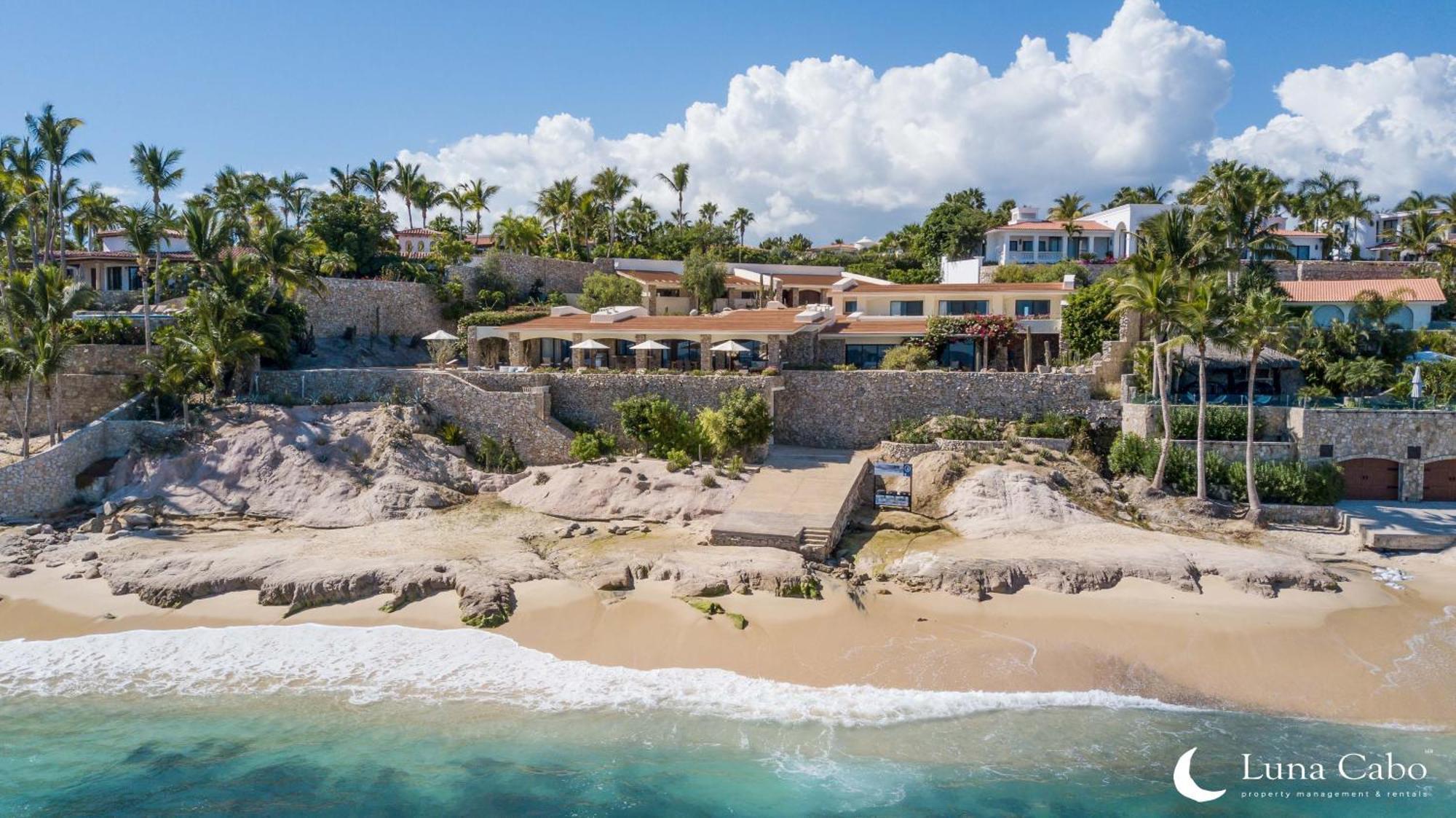 Villa Beachside Paradise, Heated Pool, Sunsets & Bbq