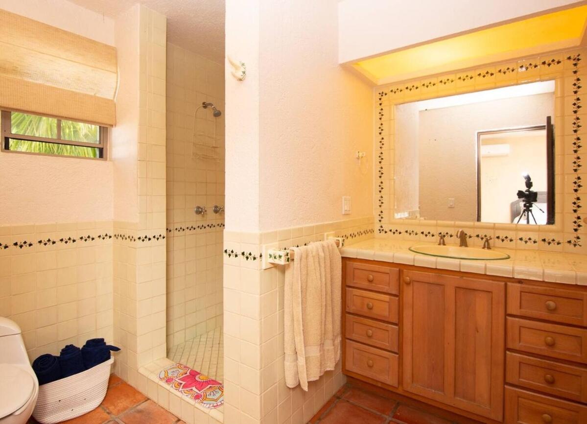 Holiday home Elegant Hacienda For 20, Ocean Views, Pool