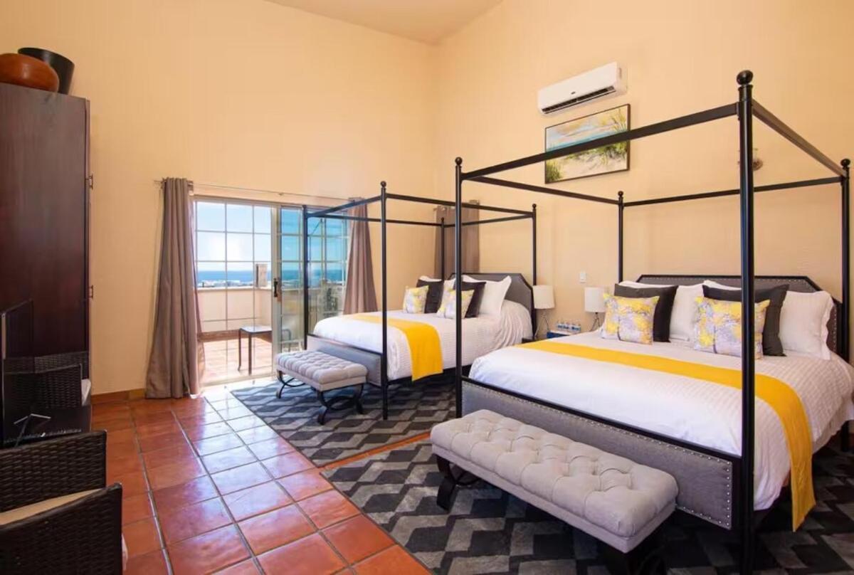Elegant Hacienda For 20, Ocean Views, Pool Holiday home *