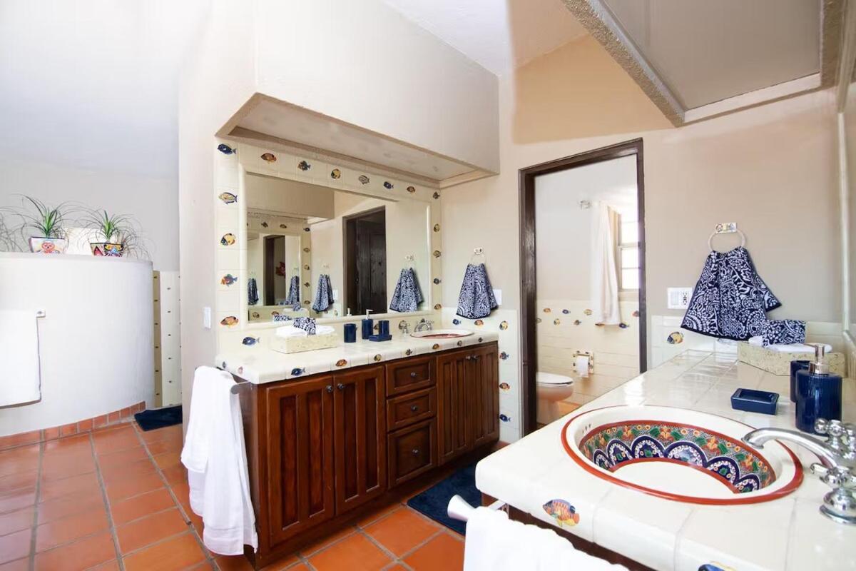 Elegant Hacienda For 20, Ocean Views, Pool Holiday home San Jose del Cabo