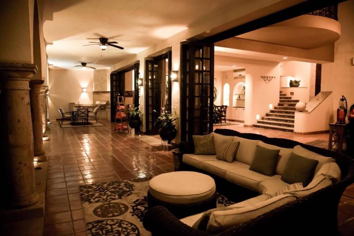Elegant Hacienda For 20, Ocean Views, Pool *