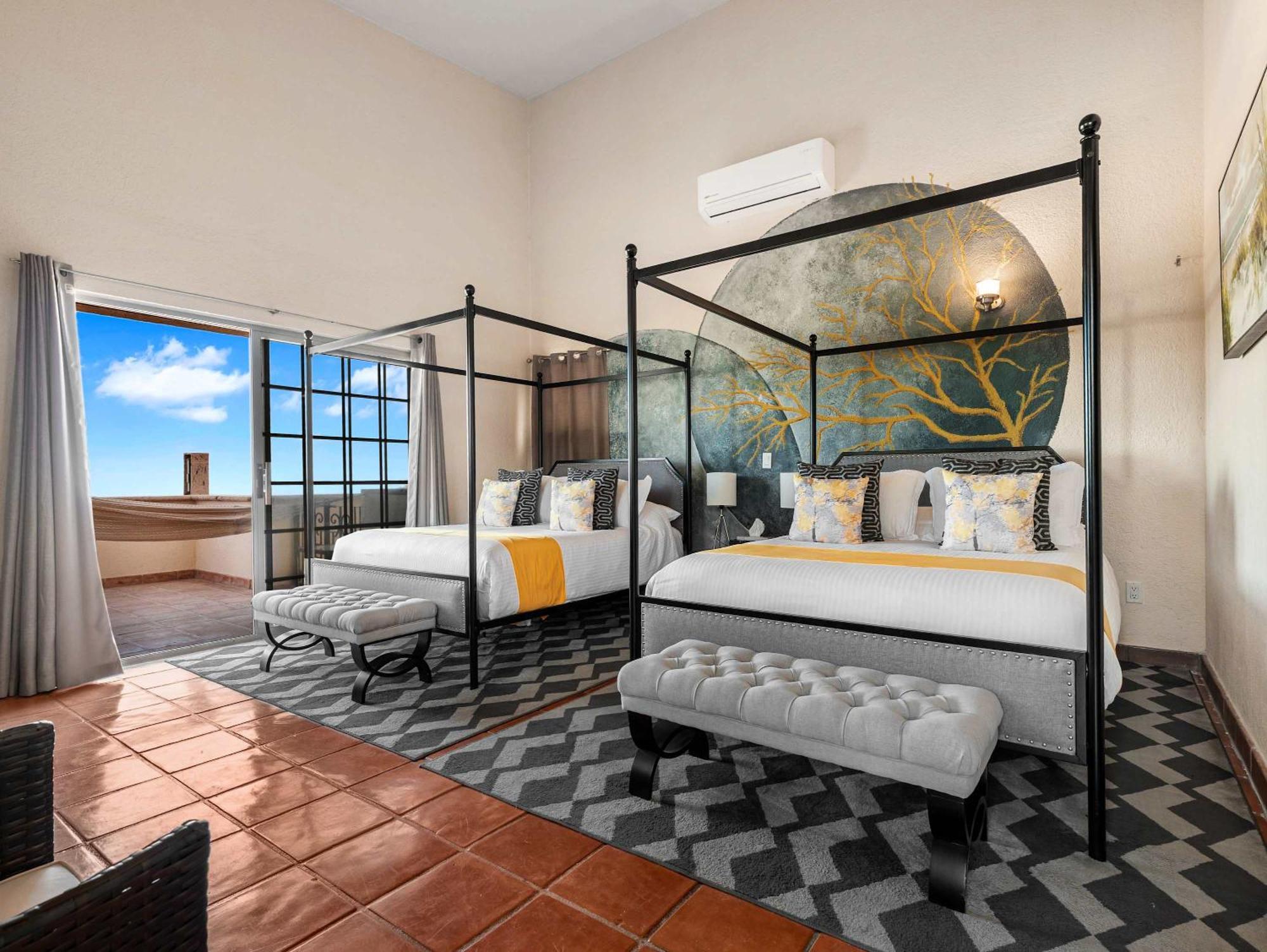 Holiday home Elegant Hacienda For 20, Ocean Views, Pool *