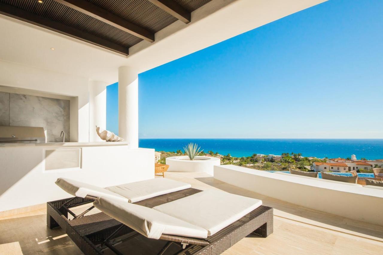 Casa Yvonne Modern Amenities Near Exclusive Golf Course Sleeps 16 Villa