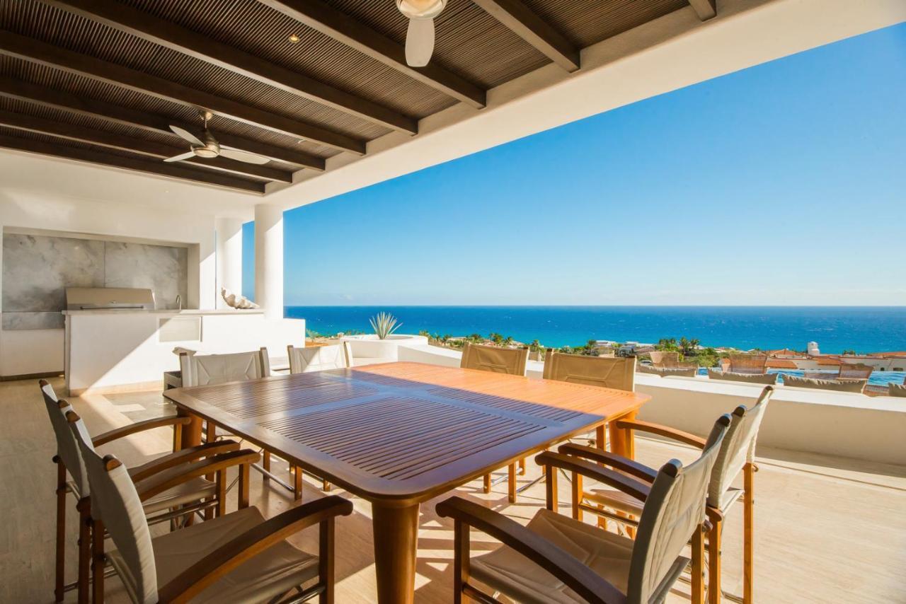 Casa Yvonne Modern Amenities Near Exclusive Golf Course Sleeps 16 Villa