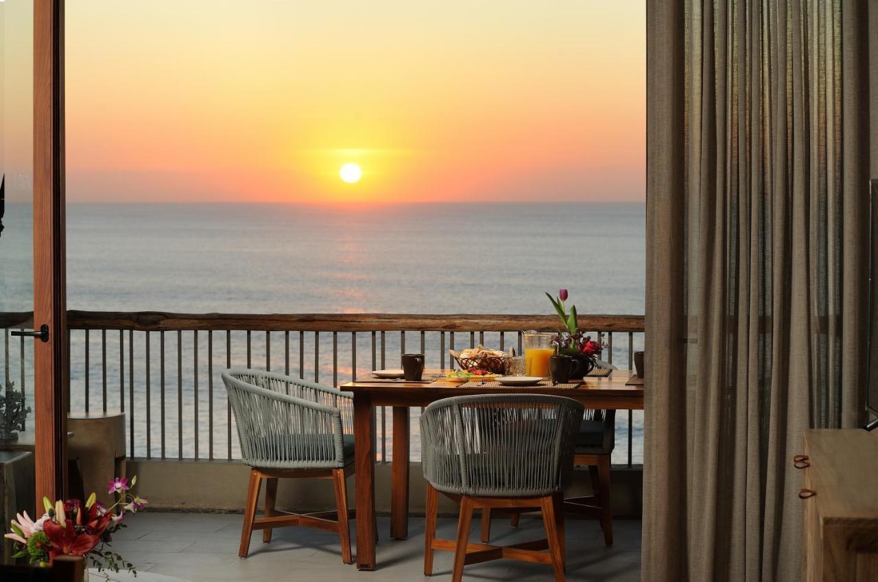 Apartment Hear The Waves! Amazing Beachfront With Unbeatable Views! *