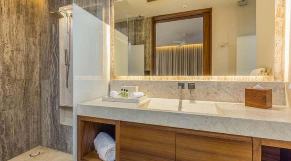 Solaz, A Luxury Collection Resort, Cabos Hotel