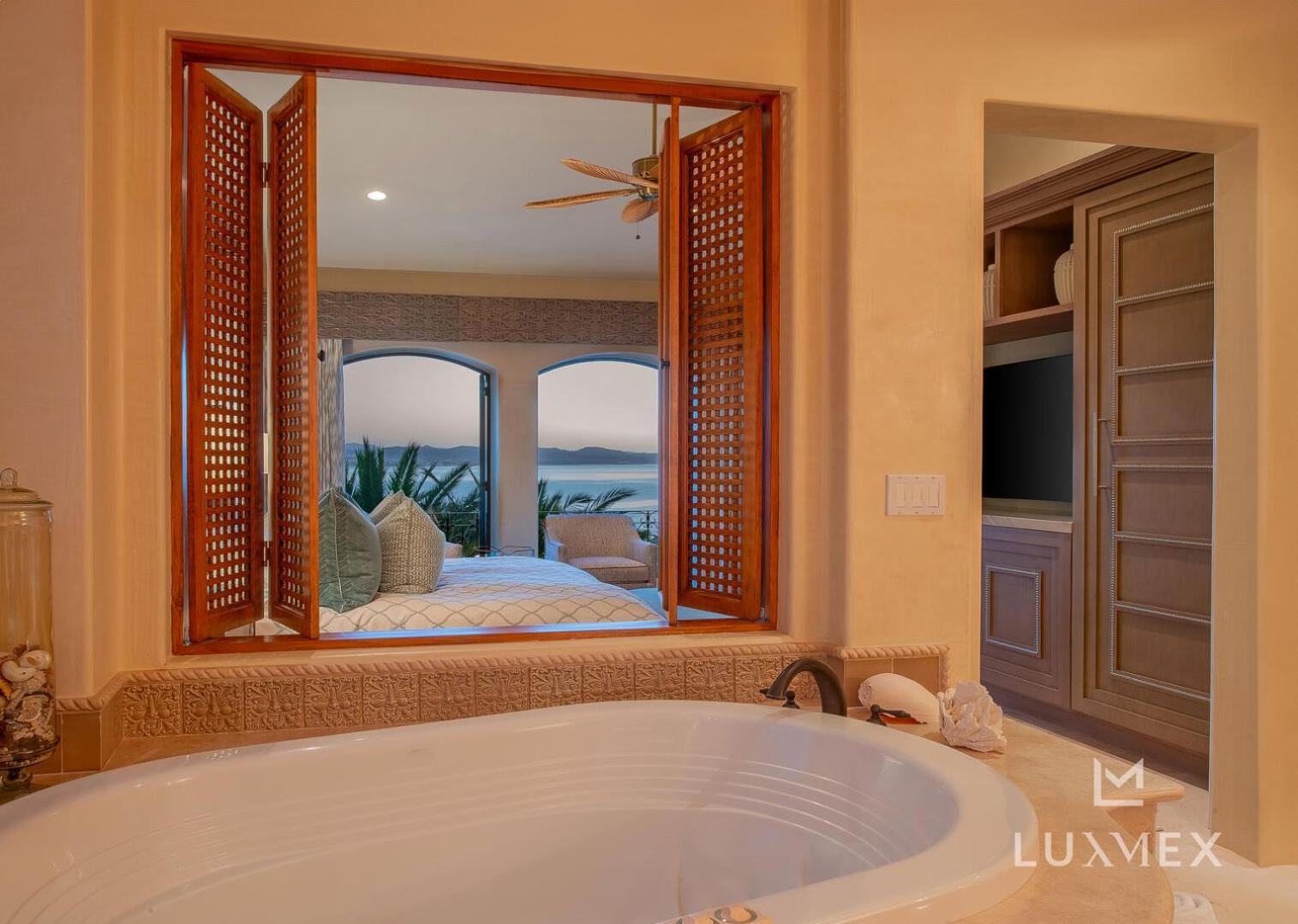 Luxurious Seclusion At Palmilla Fully Staffed - Swimmable *
