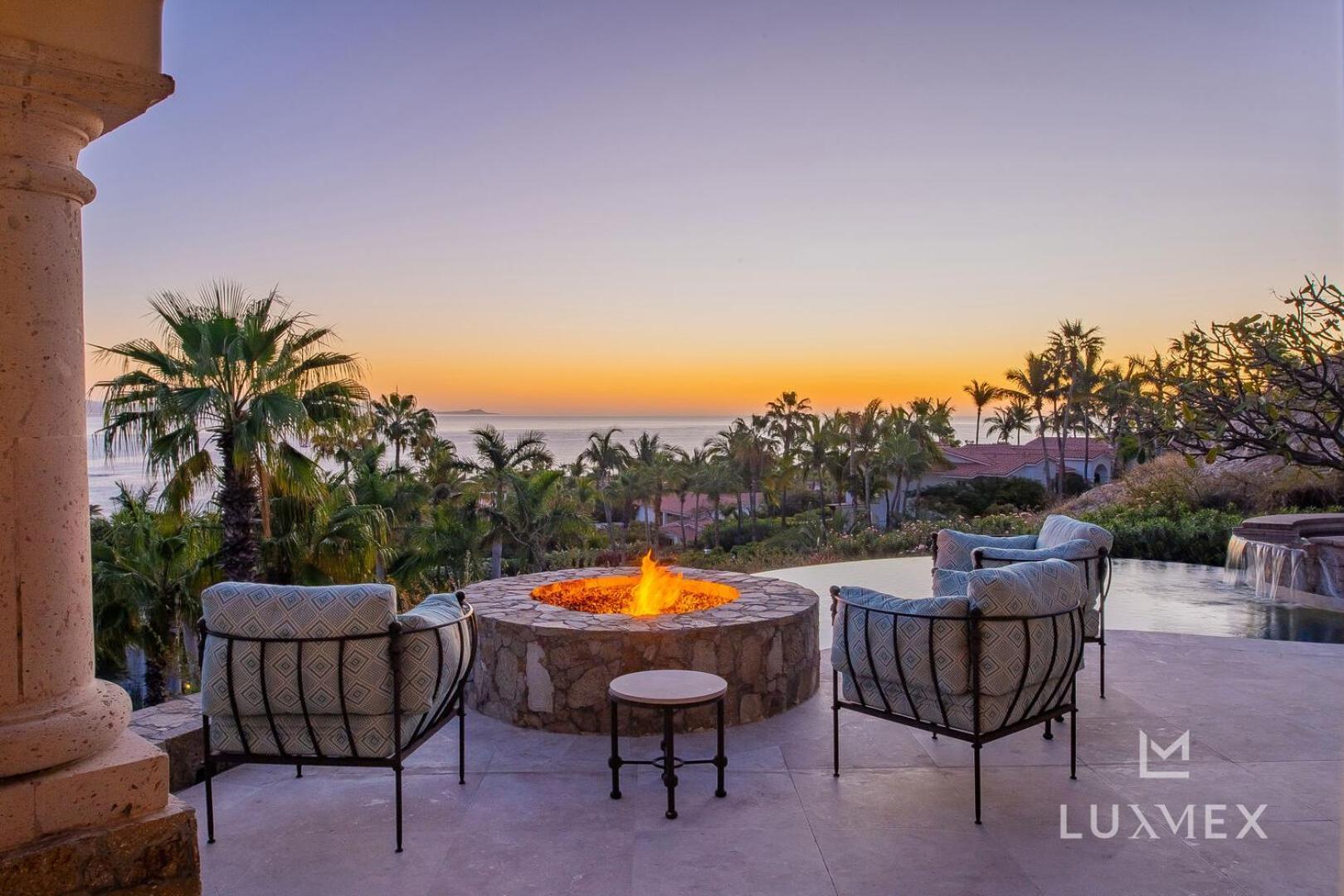 Luxurious Seclusion At Palmilla Fully Staffed - Swimmable