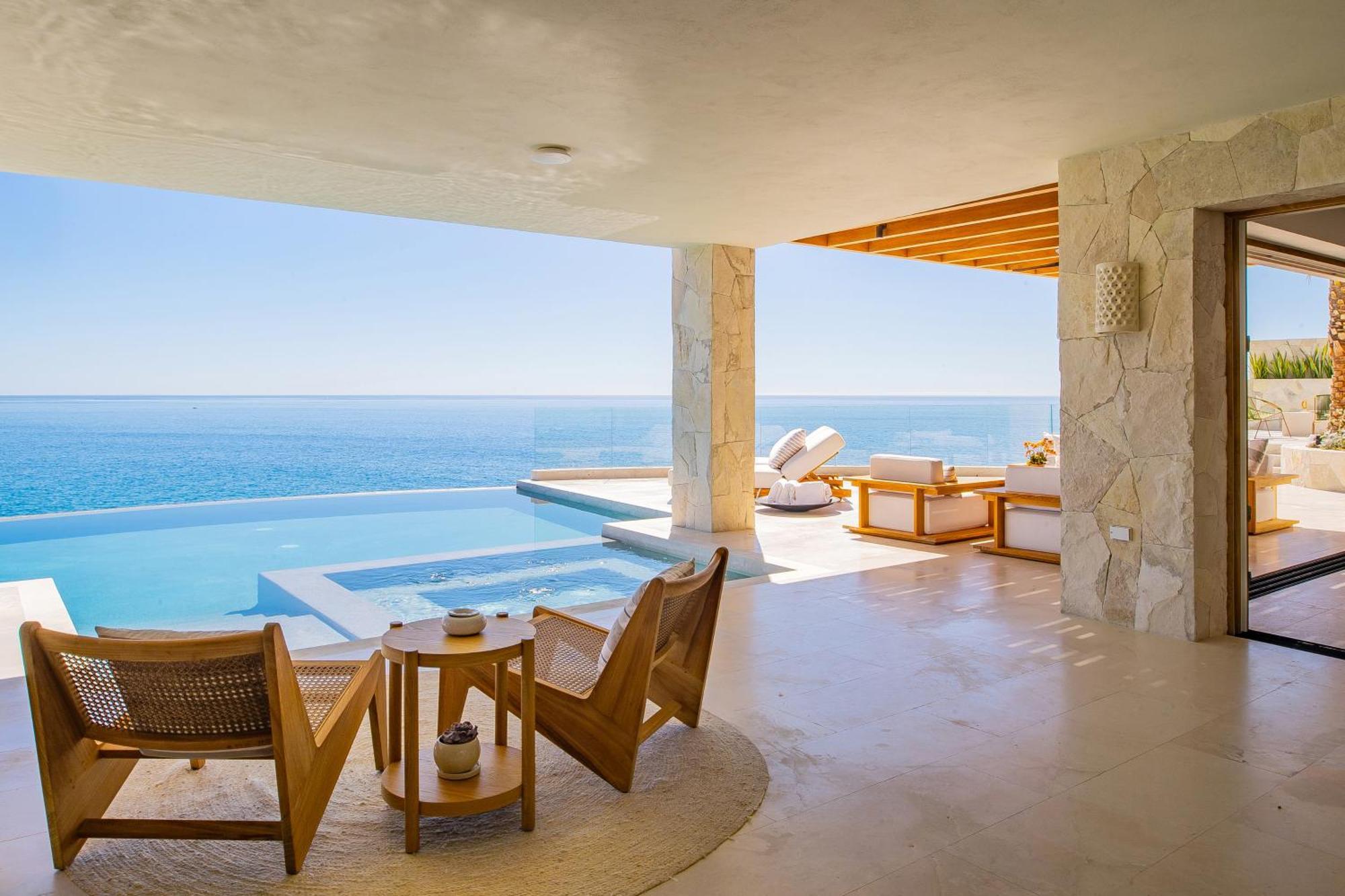 Villa New Stunning Villa, Full Staff, Gym And Has Its Own Private Swimmable