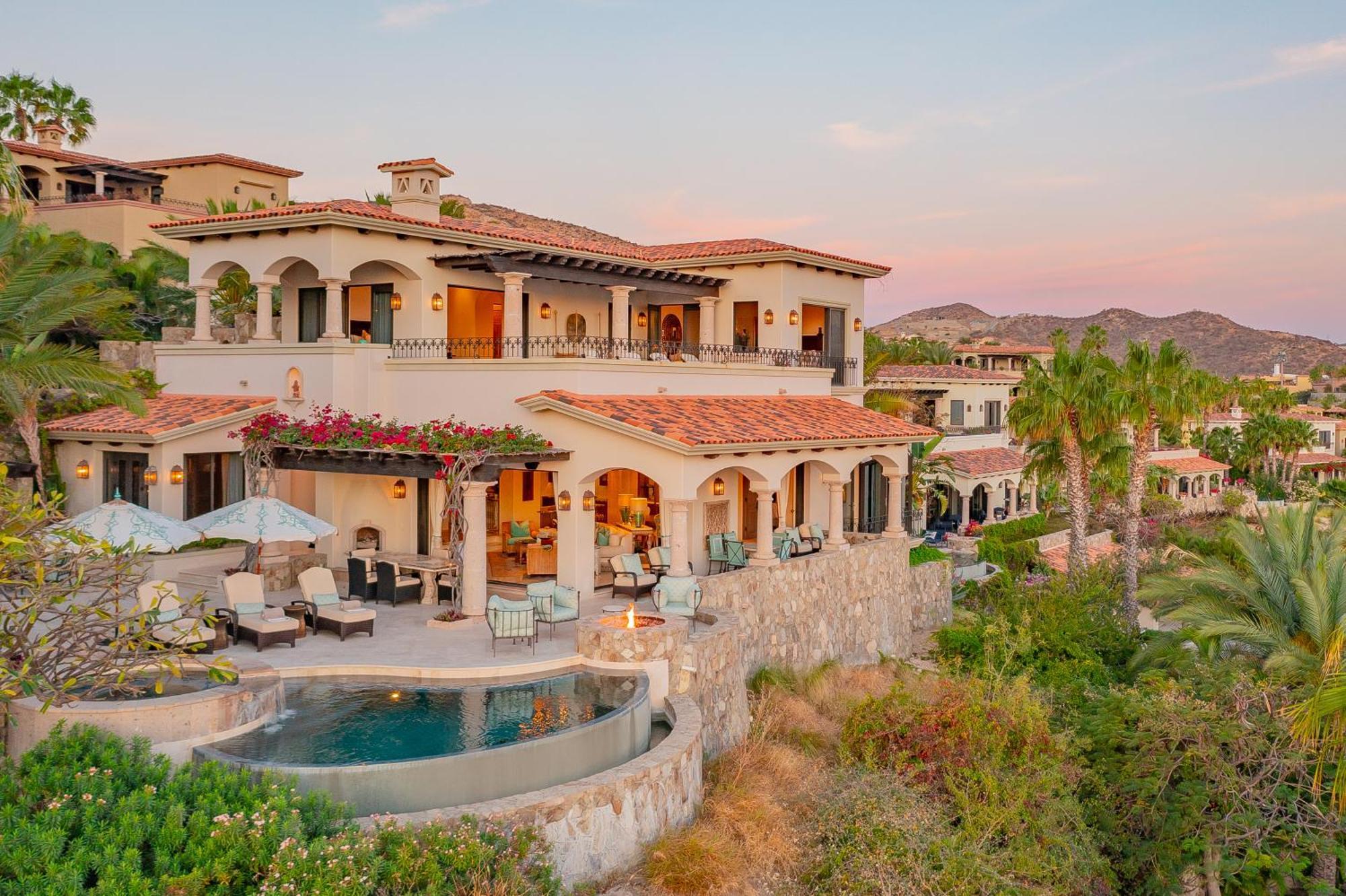 Luxurious Seclusion At Palmilla Fully Staffed - Swimmable