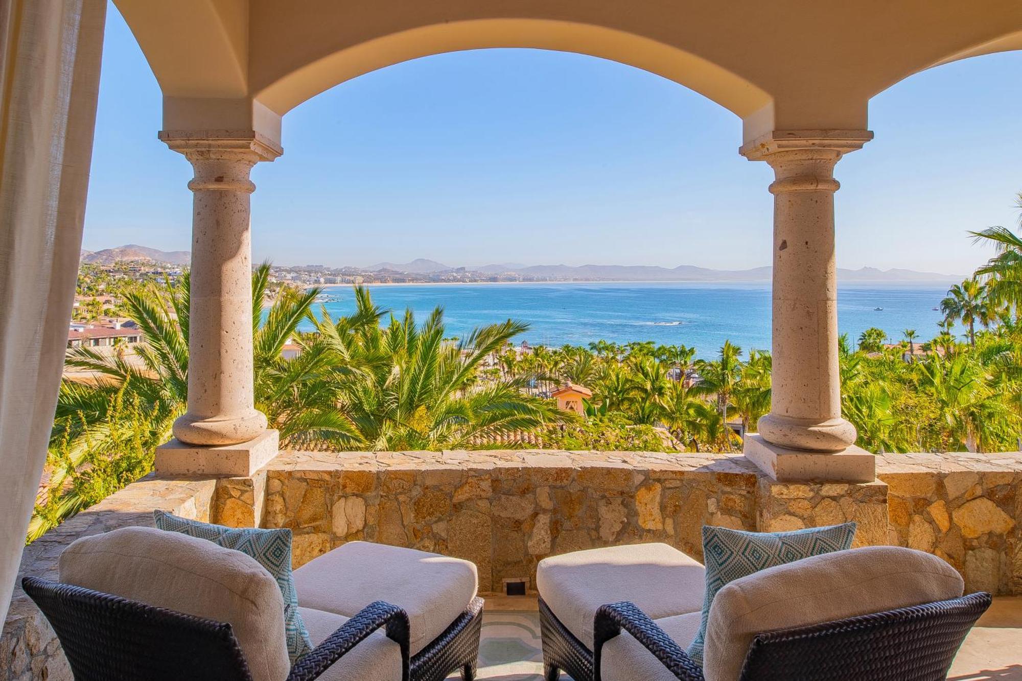 Luxurious Seclusion At Palmilla Fully Staffed - Swimmable Villa